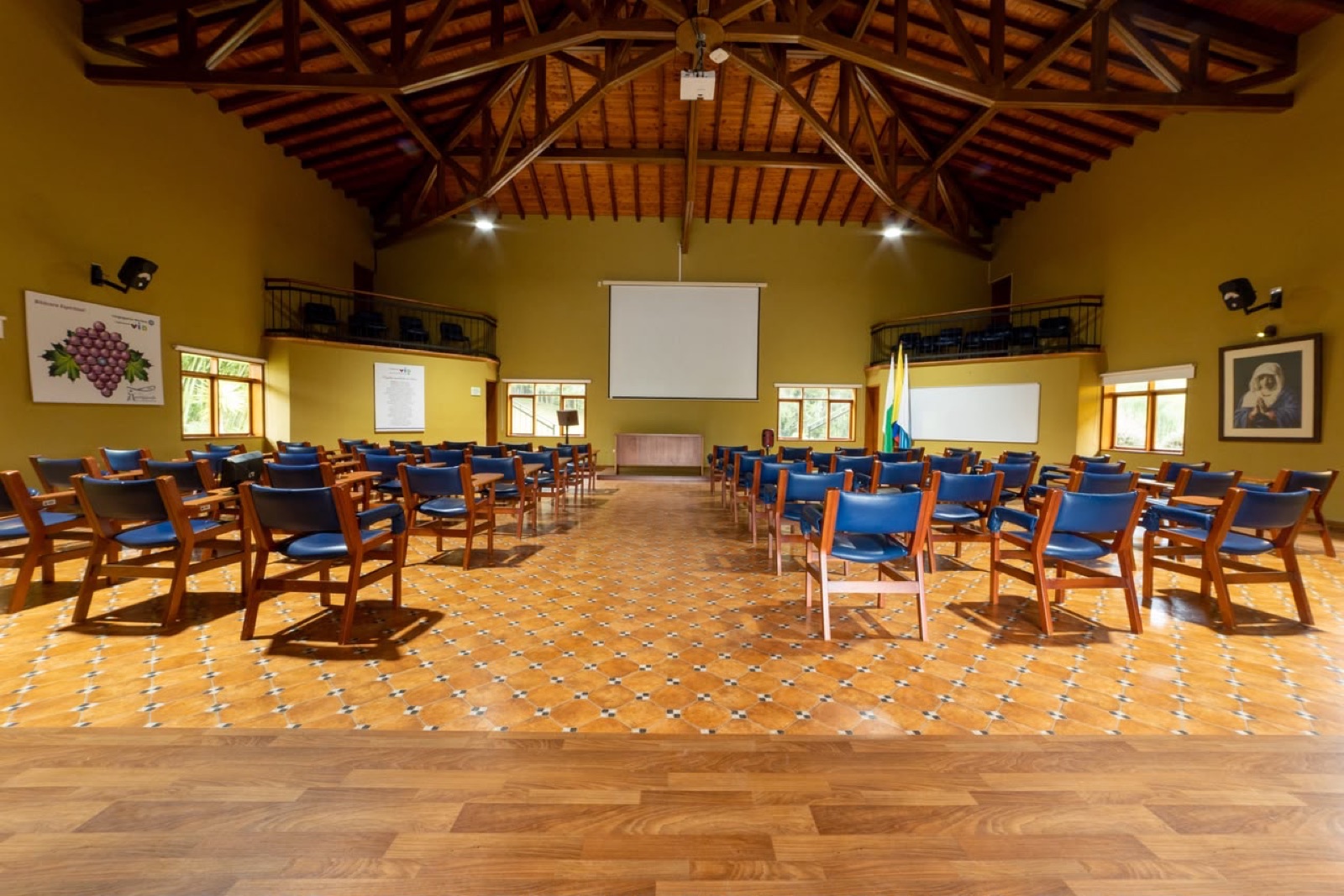 Auditorio principal del Centro de Eventos VID