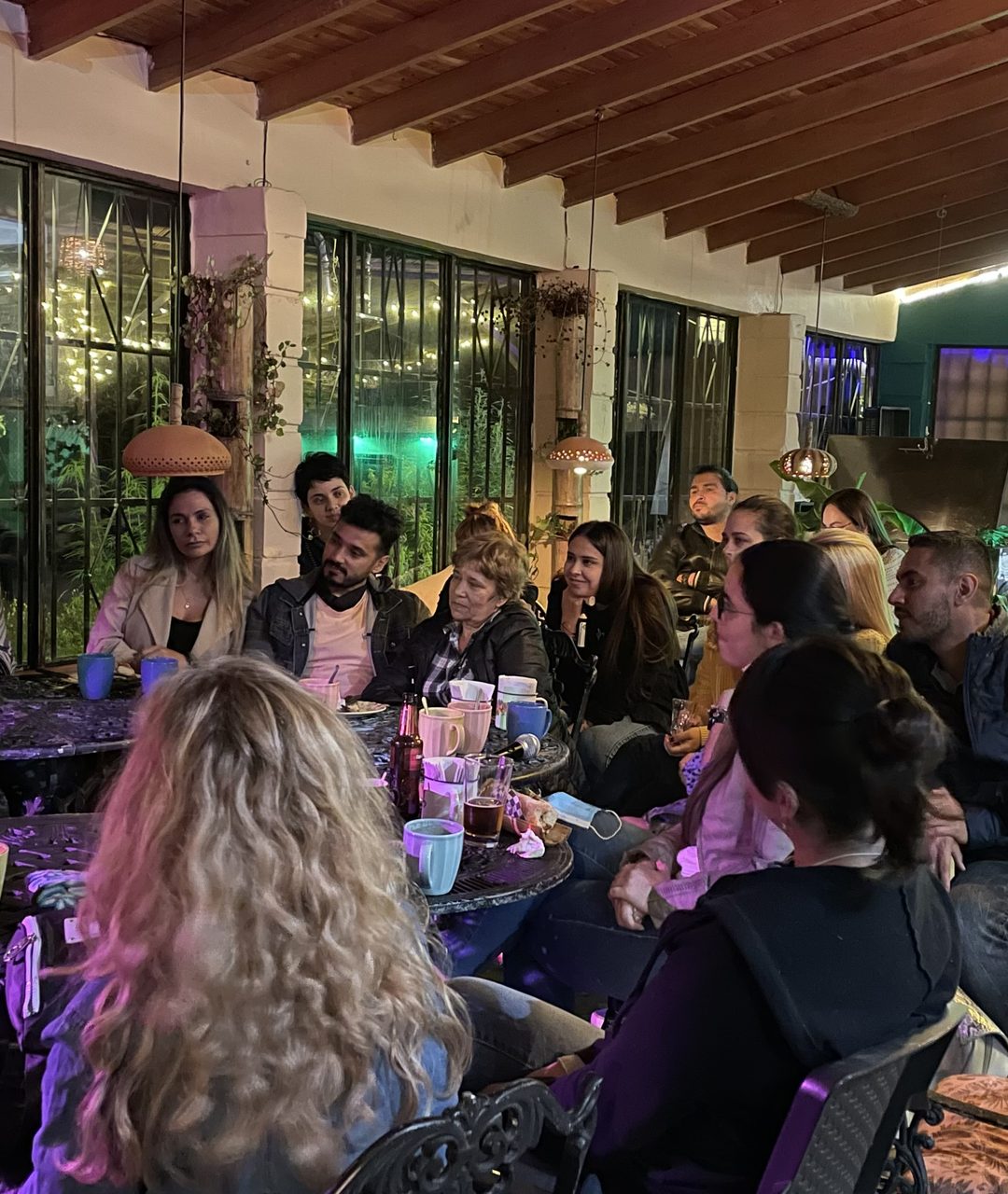 Café con la muerte de noche